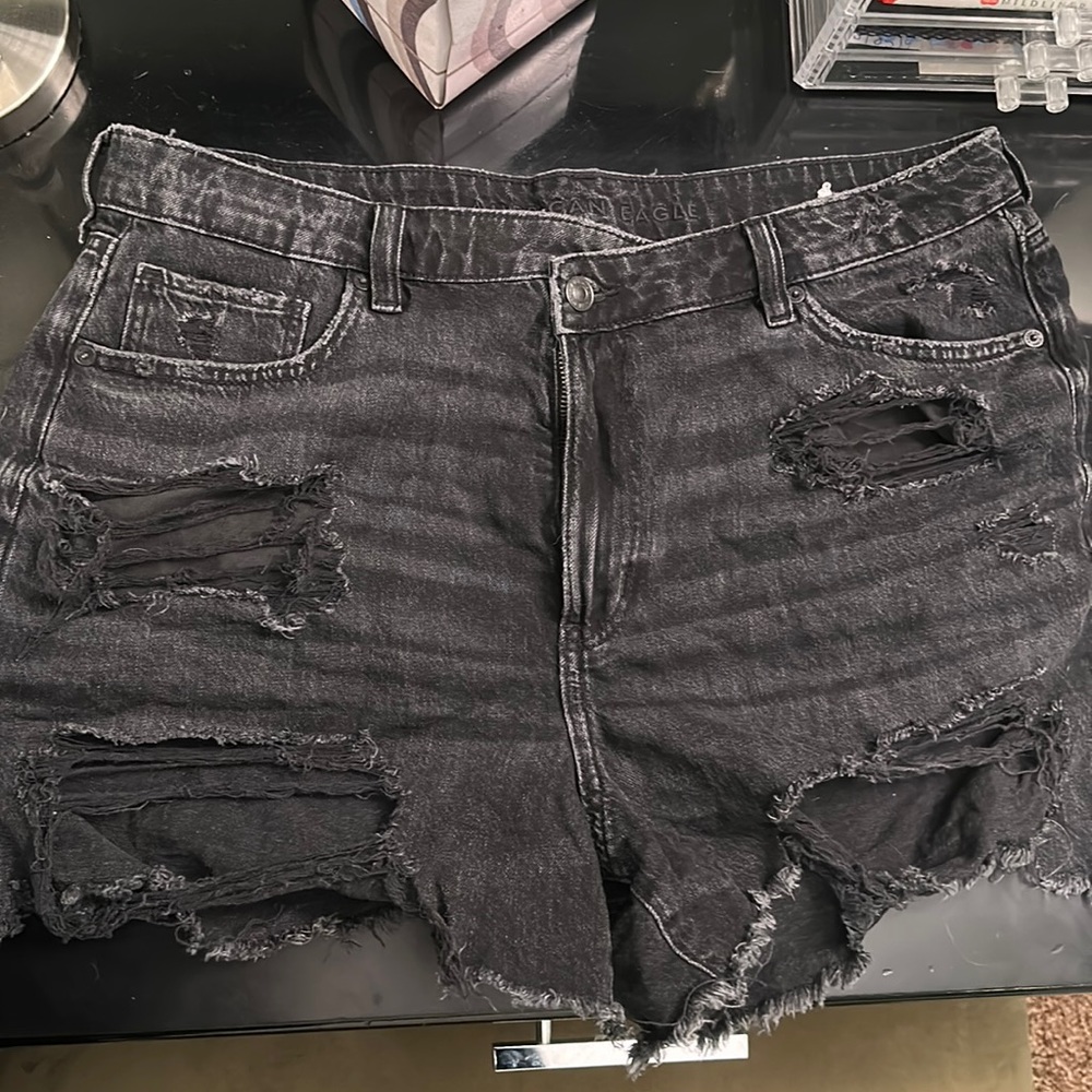 Black American eagle distressed shorts